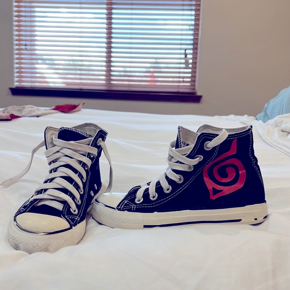 Naruto hightops size 3.5 rare find